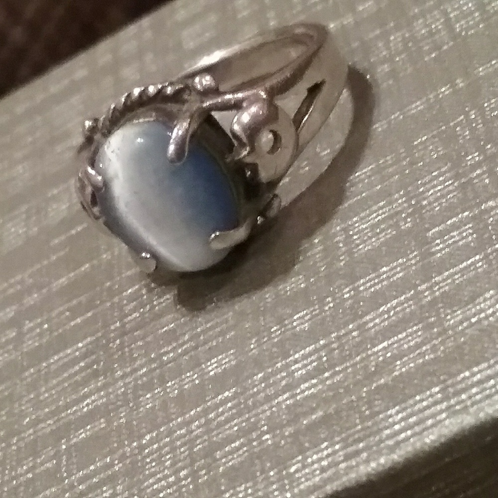 Silver moon stone  ring